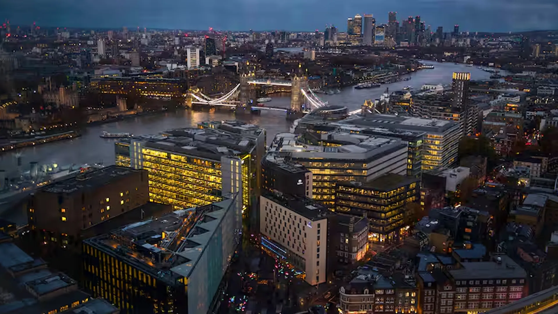 Hilton Tower Bridge, hotel wedding venue in Southwark, Southwark