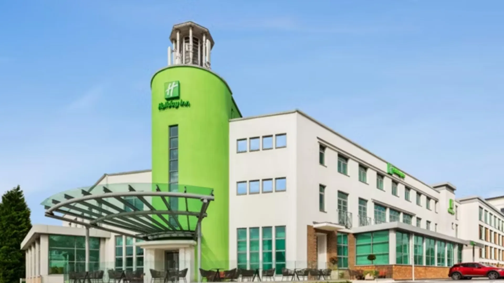 Holiday Inn Birmingham Airport, hotel wedding venue in Bickenhill and Marston Green, Solihull