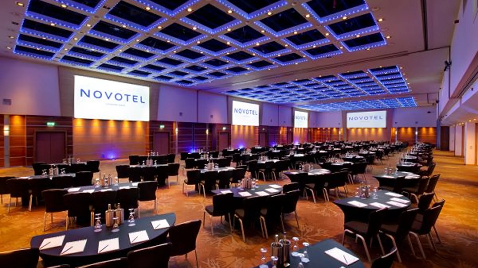 Novotel London Heathrow, hotel wedding venue in Hillingdon, Hillingdon
