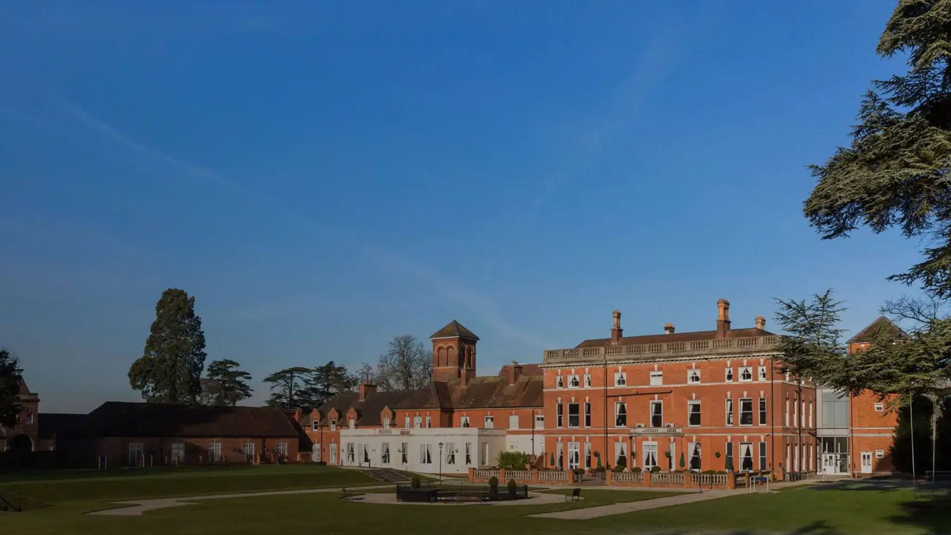 Oakley Hall Hotel, hotel wedding venue in Deane, Hampshire