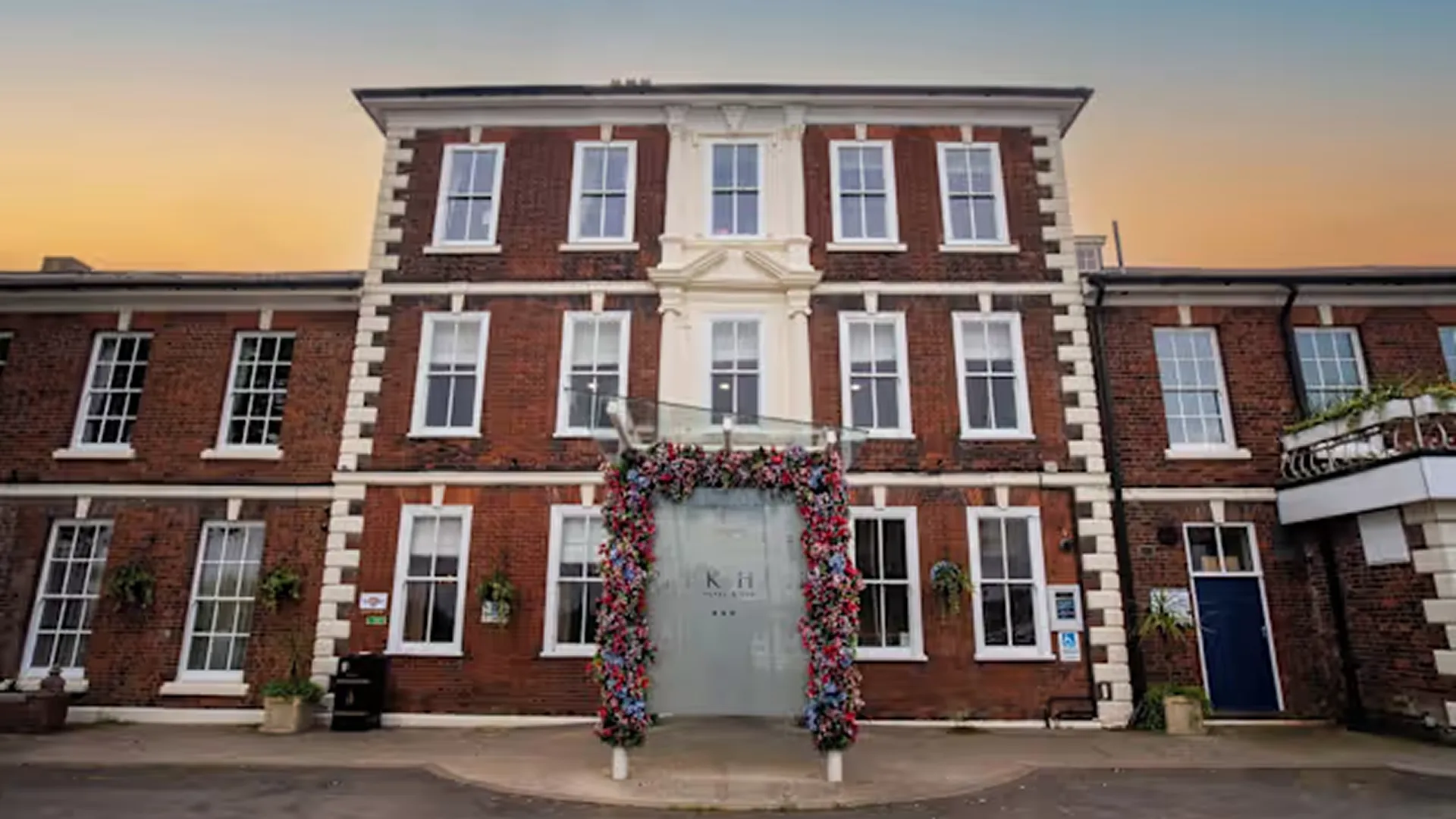 Ramada Park Hall Hotel, hotel wedding venue in Wolverhampton, Wolverhampton