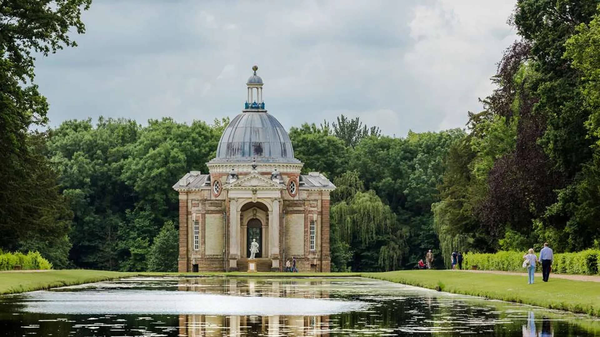 Wrest Park, estate wedding venue in Silsoe, Central Bedfordshire
