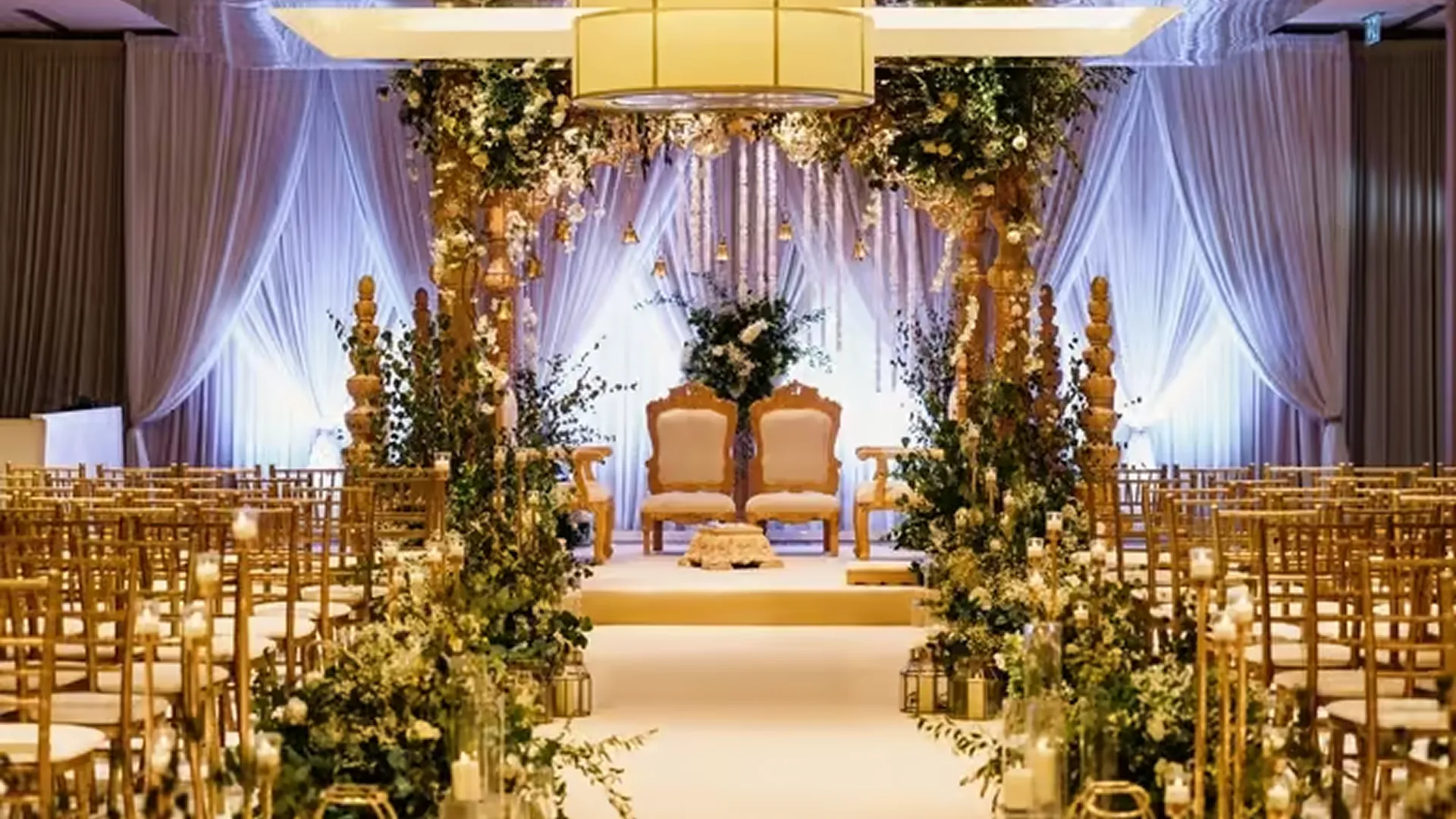 Crowne Plaza Gerrards Gross, hotel wedding venue in Beaconsfield, Buckinghamshire