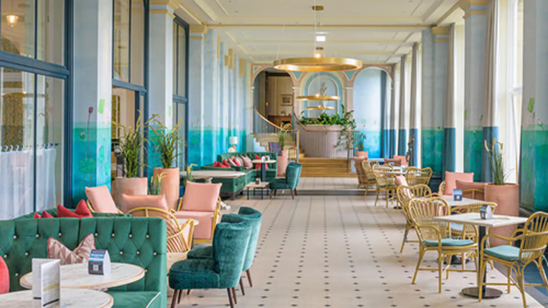 Crowne Plaza Heythrop Park, hotel wedding venue in Heythrop, Oxfordshire