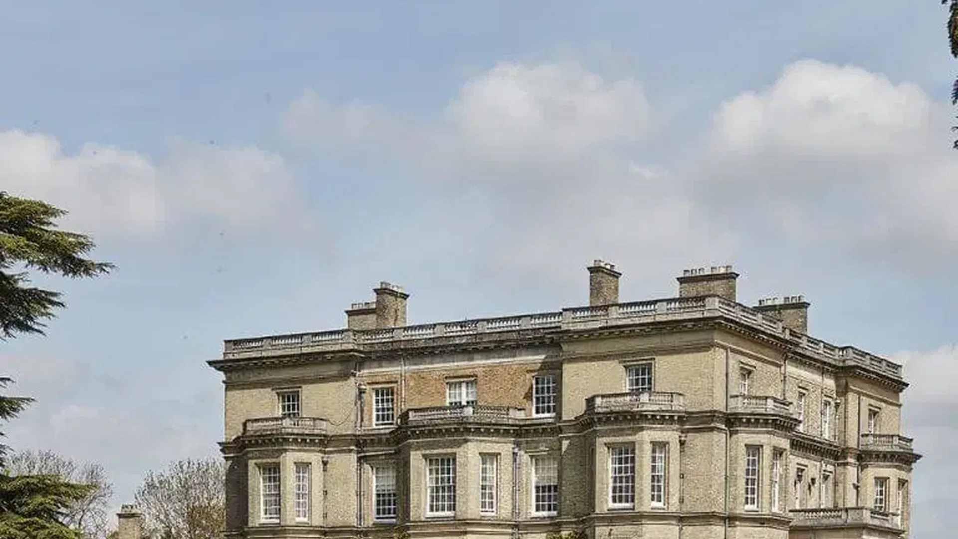 Hedsor House Buckinghamshire, country house wedding venue in Hedsor, Buckinghamshire
