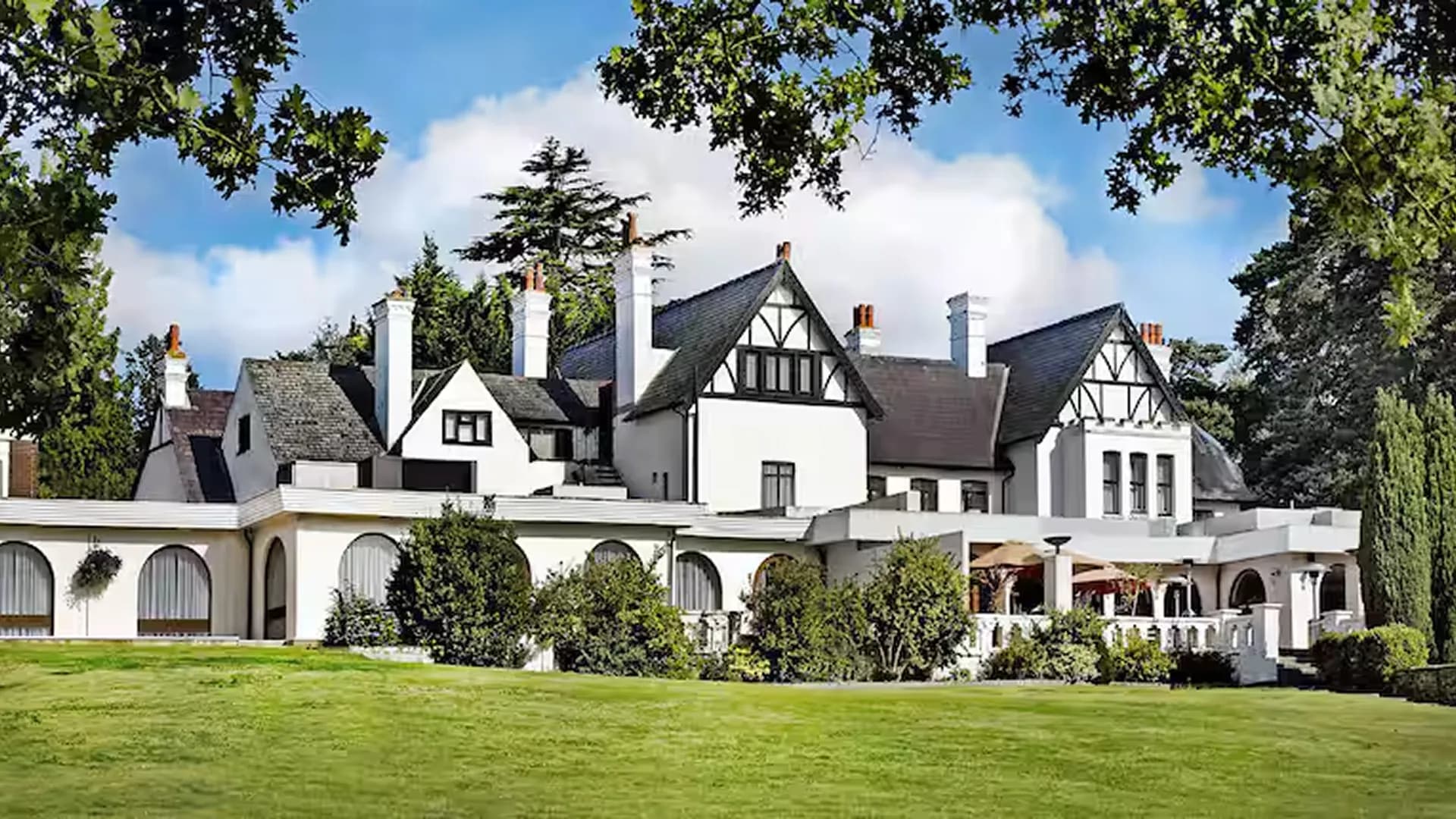 Hilton Cobham Surrey, hotel wedding venue in Elmbridge, Surrey